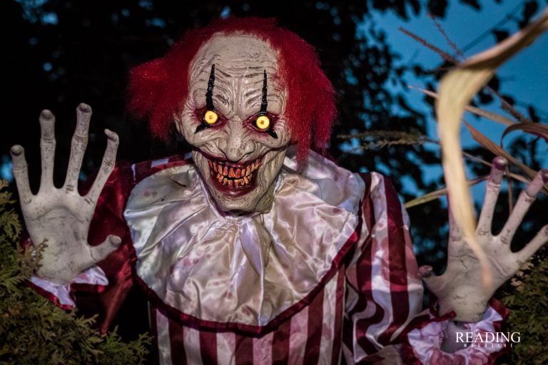 ‘Corn Stalkers’ haunted maze gives visitors thrills and chills