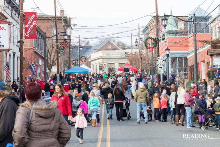 Boyertown celebrates the Holidays with Chillin’ on Main
