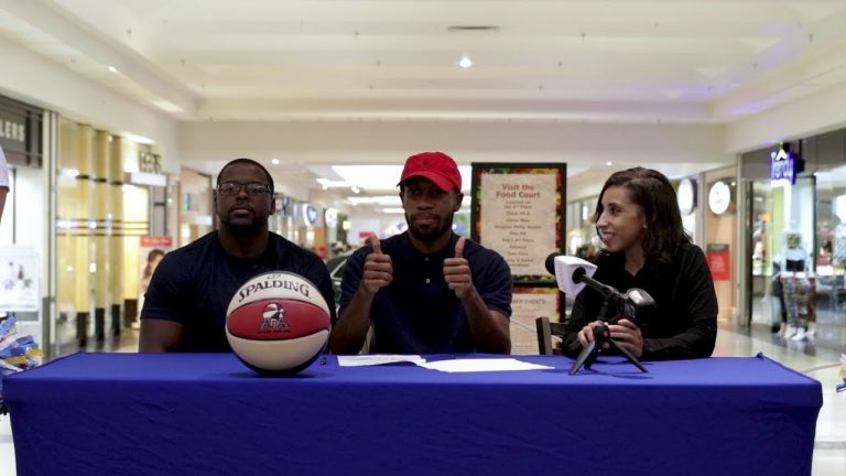 Reading Wizards hold contract signing at Berkshire Mall