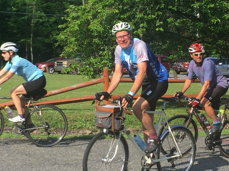 Studio B Art Gallery Donates $1,000 to Secret Valley Trail