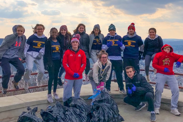 Wilson Interact Club Helps Clean Up the Pagoda